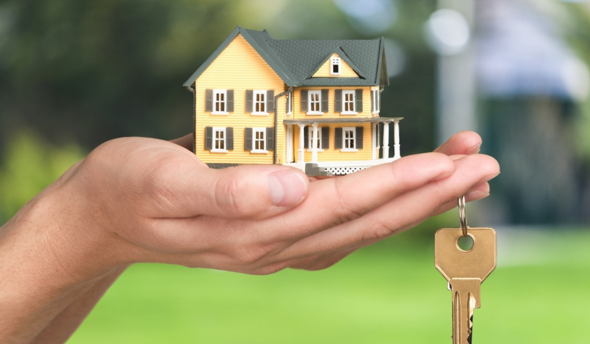 Dallas home seller reviewing listing strategy
